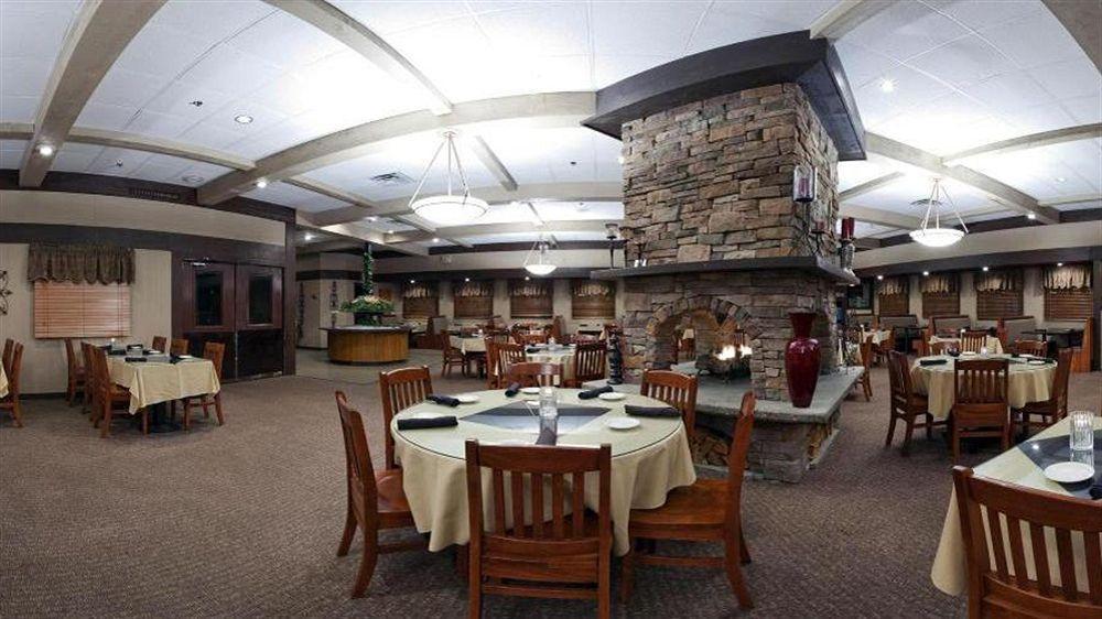 Holiday Inn Rockford By Ihg Екстер'єр фото