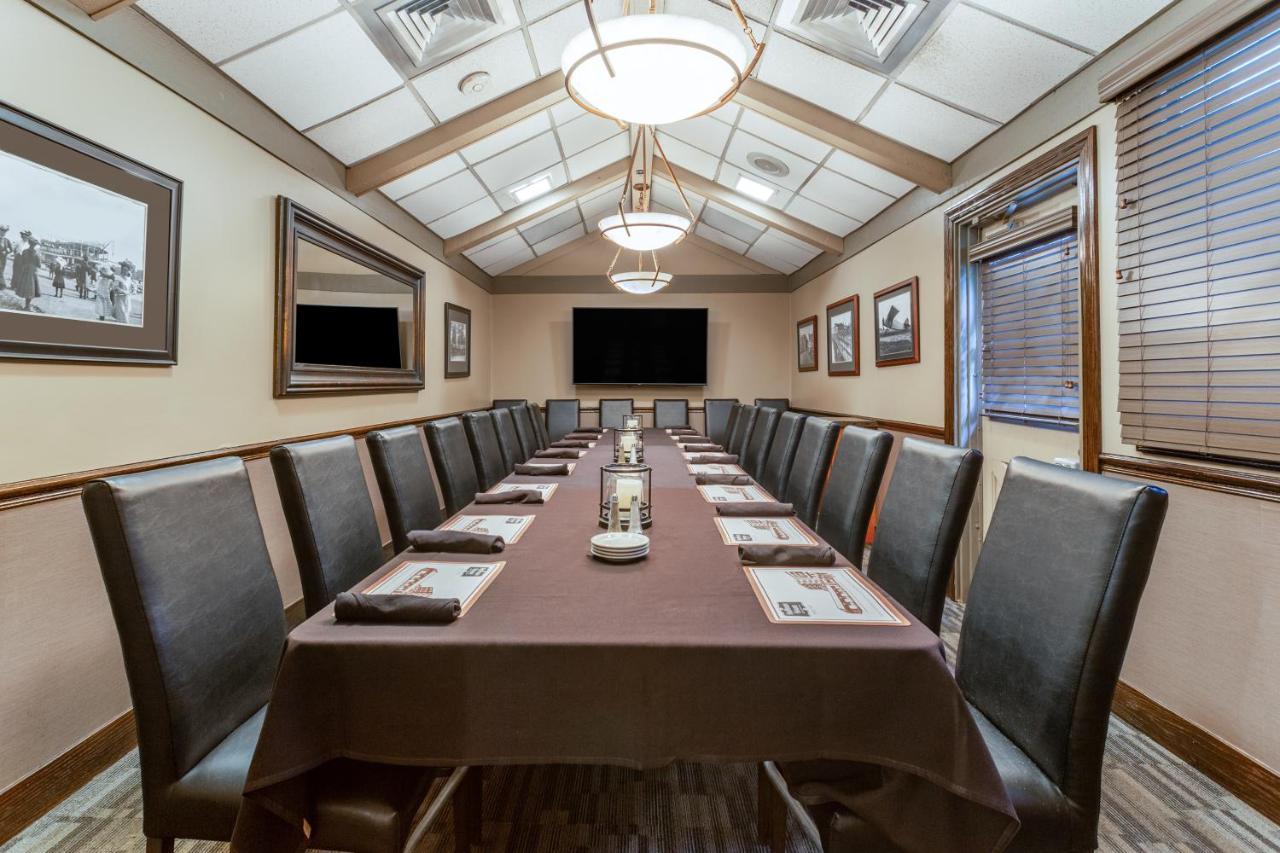 Holiday Inn Rockford By Ihg Екстер'єр фото